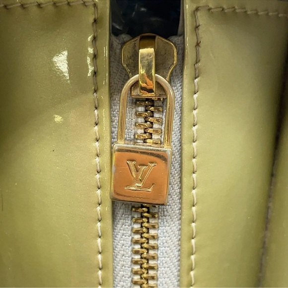 Auth Louis Vuitton  Monogram Vernis Gris Columbus M91028 Tote Bag GUC - Picture 10 of 17